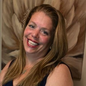 Meet your Posher, Lorin